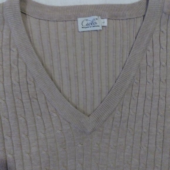 NWOT Cielo Casual Sweater Top (large) - Picture 2 of 5